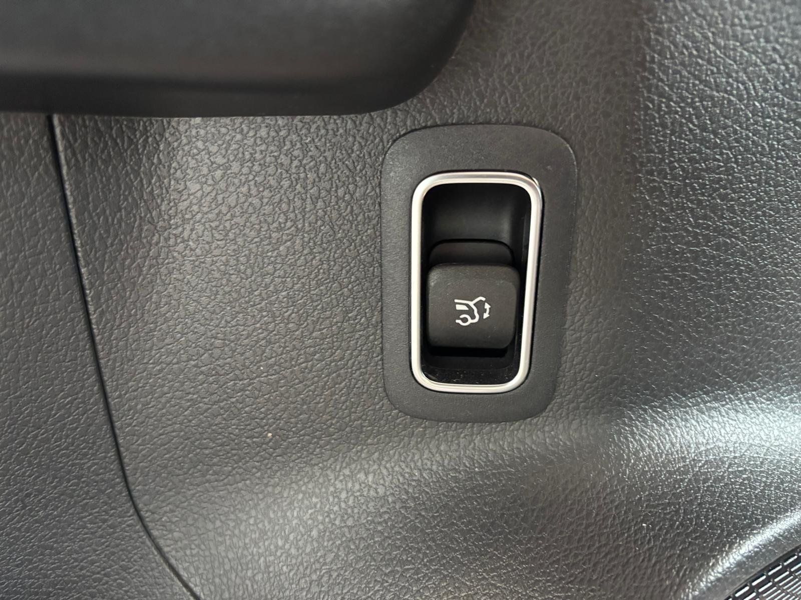 Fahrzeugabbildung Mercedes-Benz B 200 d+AMG+PANO+KEYLESS+LED-HIGH+NIGHT+SOUND+++