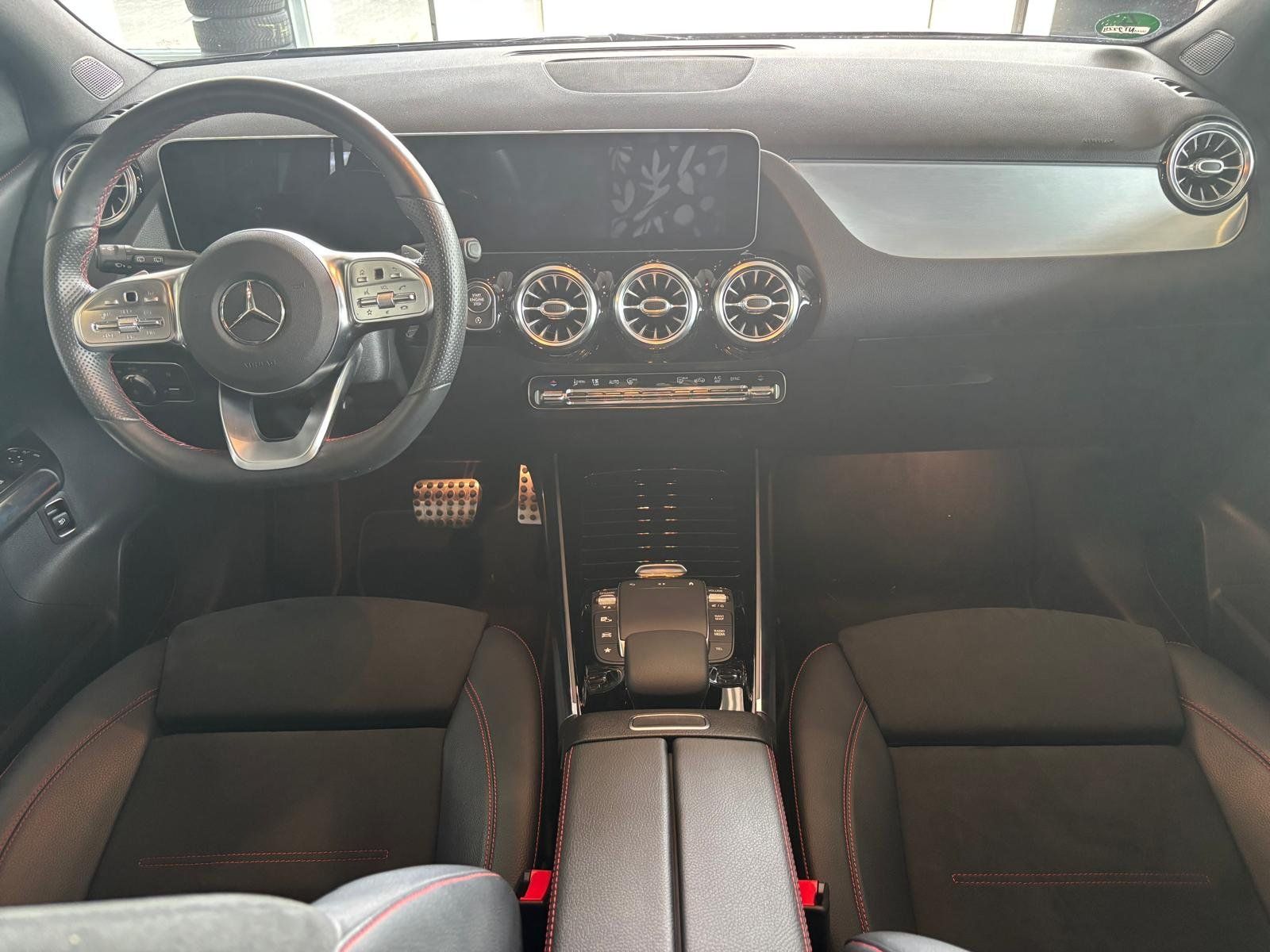 Fahrzeugabbildung Mercedes-Benz B 200 d+AMG+PANO+KEYLESS+LED-HIGH+NIGHT+SOUND+++