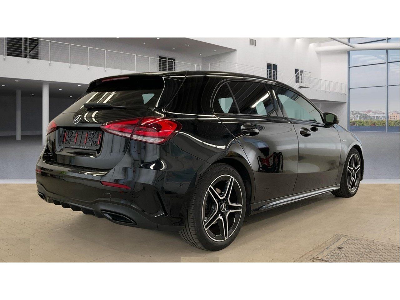 Fahrzeugabbildung Mercedes-Benz A 180 Kompaktlimousine+AMG+NIGHT+LED+AMBIENTE+++