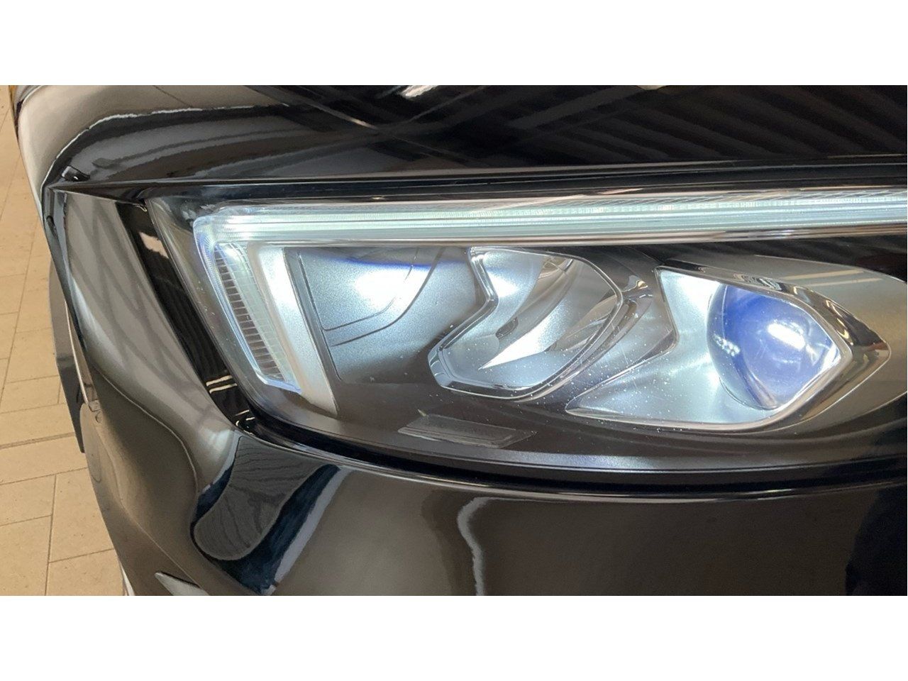 Fahrzeugabbildung Mercedes-Benz A 180 Kompaktlimousine+AMG+NIGHT+LED+AMBIENTE+++