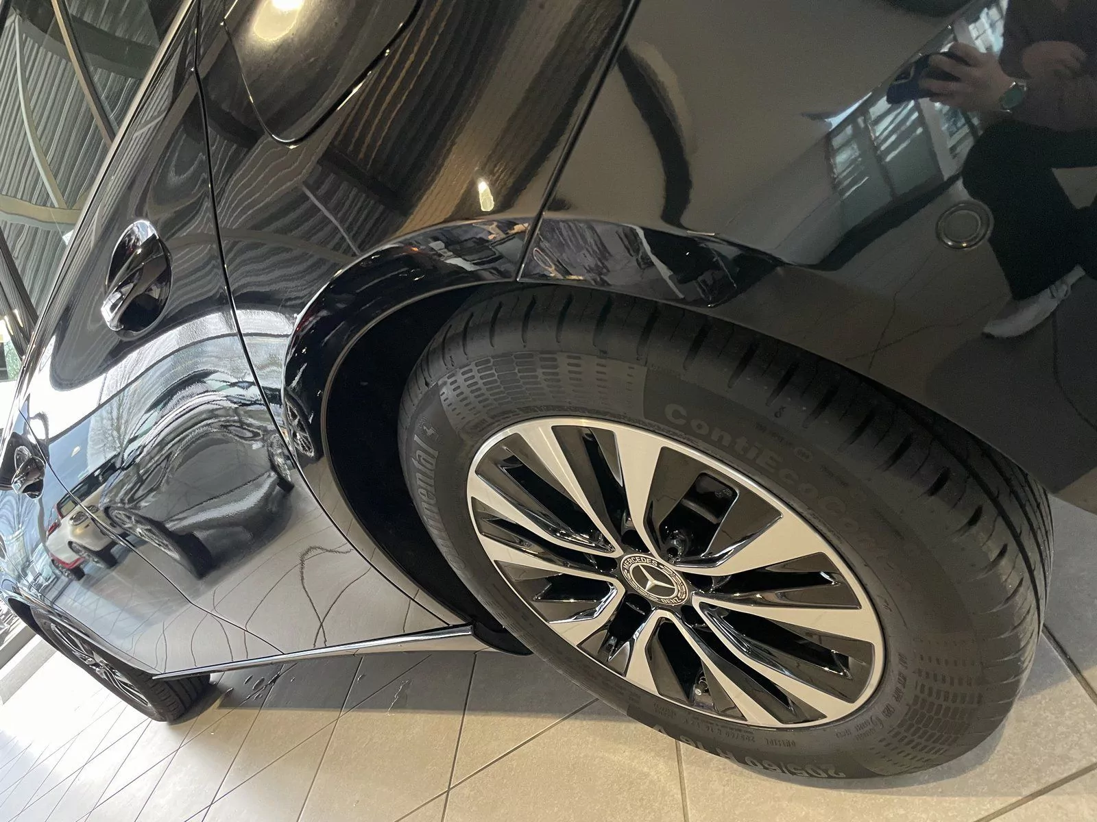 Fahrzeugabbildung Mercedes-Benz A 180 Kompaktlimousine+7G+DIGITAL+MBUX+SPUR+PTS+