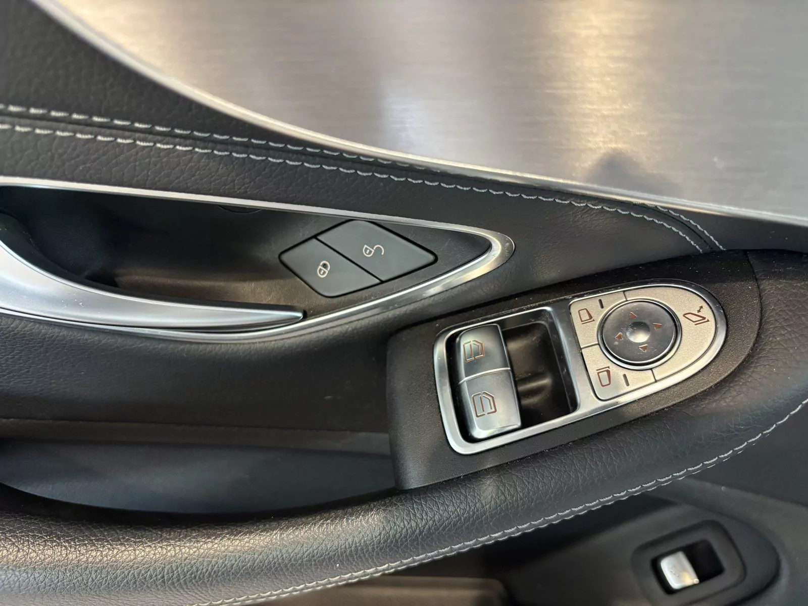 Fahrzeugabbildung Mercedes-Benz C 200 Coupé+AMG+NIGHT+LED+DIGITAL+ADVANCED-SOUND