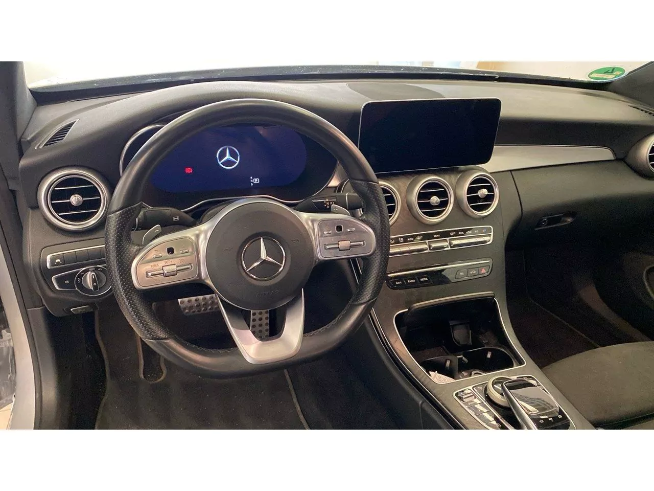 Fahrzeugabbildung Mercedes-Benz C 200 Coupé+AMG+NIGHT+LED+DIGITAL+ADVANCED-SOUND