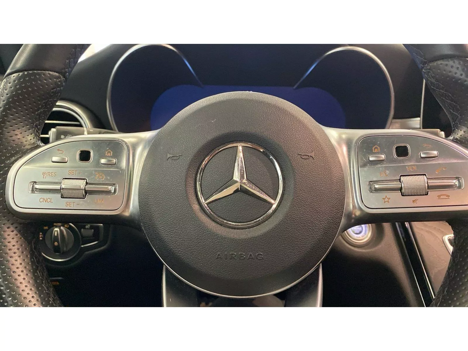 Fahrzeugabbildung Mercedes-Benz C 200 Coupé+AMG+NIGHT+LED+DIGITAL+ADVANCED-SOUND