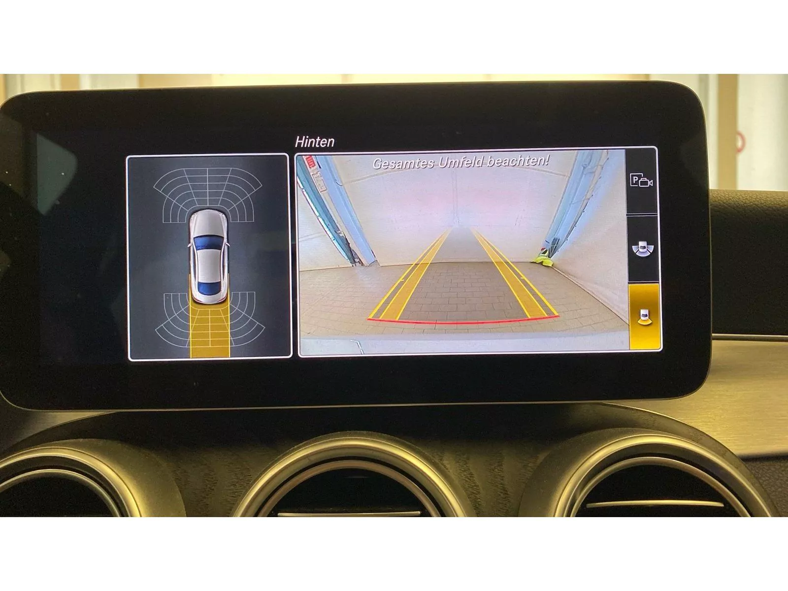 Fahrzeugabbildung Mercedes-Benz C 200 Coupé+AMG+NIGHT+LED+DIGITAL+ADVANCED-SOUND